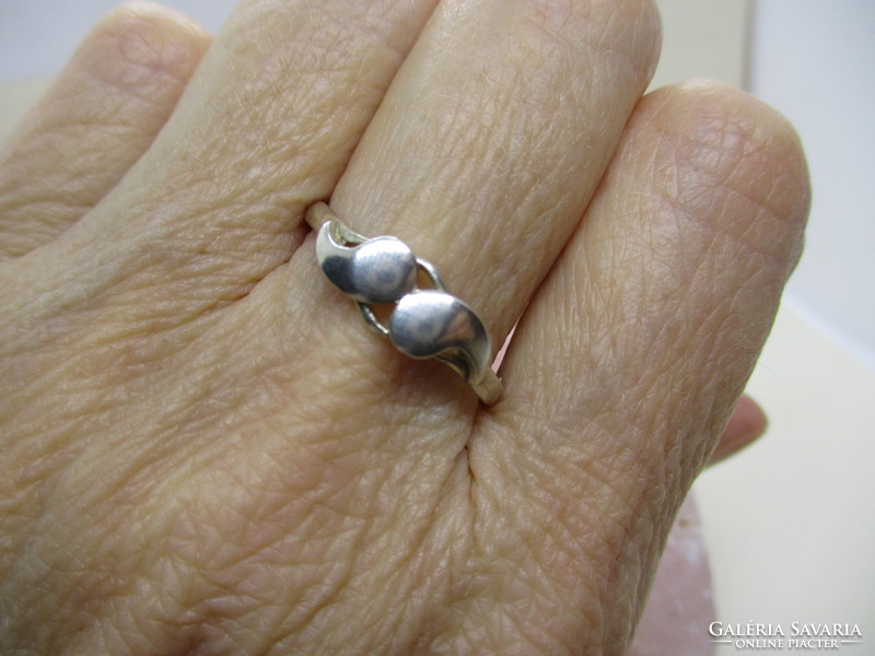 Csodálatos kis  ezüst gyűrű