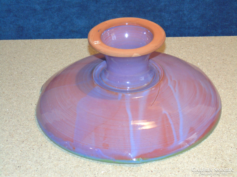 Serving bowl with base, center of the table