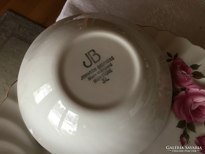 Johnson Brothers 4 személyes angol porcelán, vacsorázó készlet (Gard.)