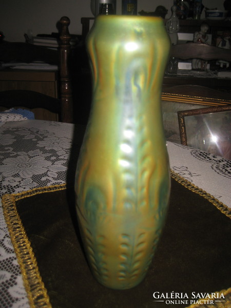 Zsolnay eozin váza  ,  25 cm  szép állapot  karc mentes