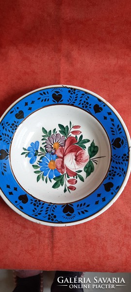 Régi rózsás szívecskés fajansz fali tányér