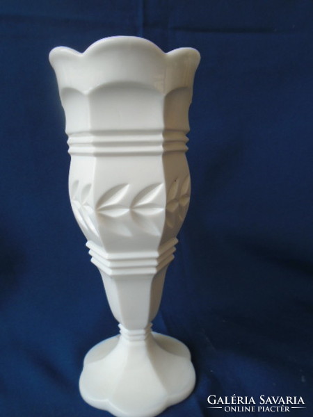 Retro table vase made of thick-walled milk glass, height 21 cm