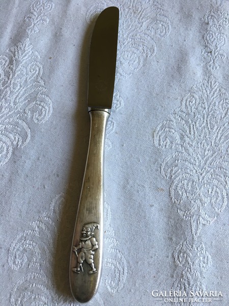 Ezüstözött  solingen  névreszoló gyermek kés.