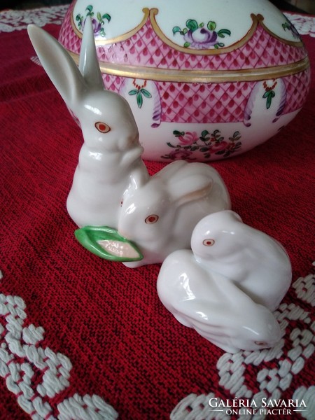 Herendi porcelán nyulacskák Húsvétra kiváló jelzéssel, együtt!