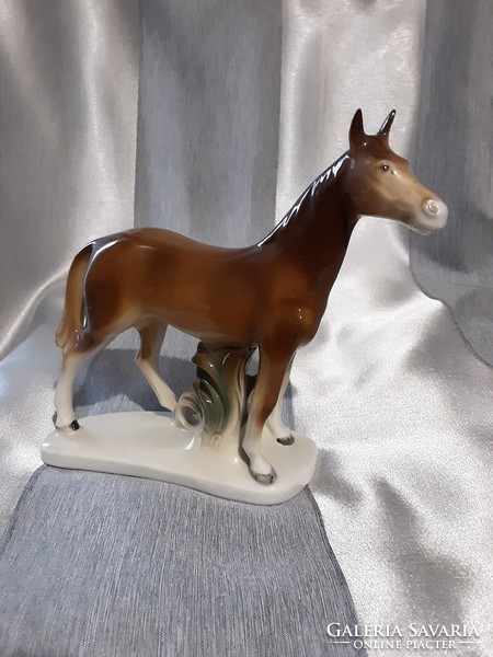 German, original porcelain horse on a marked pedestal, flawless, showcase quality