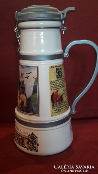 Glass cup painted with historical scenes, thermos