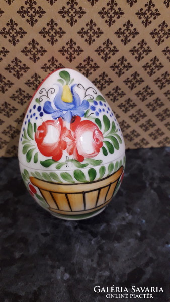 Porcelán tojás bonbonér kézzel festett 