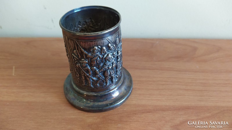 (K) beautiful silver-plated relief cup with a battle scene(?)