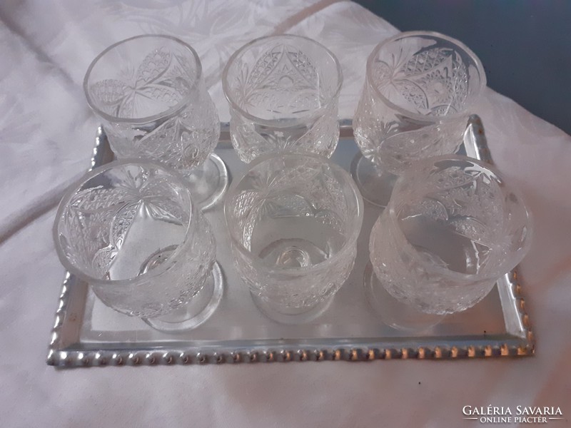 Nagyon szép 6 személyes mintás üveg pohárkészlet