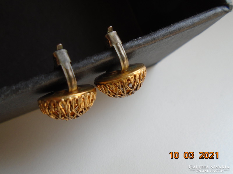 Gold-plated filigree rosette clip