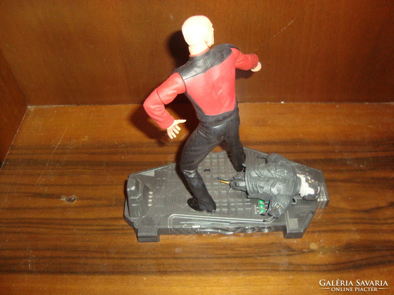 Star Trek - Captain Picard and Borg Drone Action Figure 7 - Diamond Select