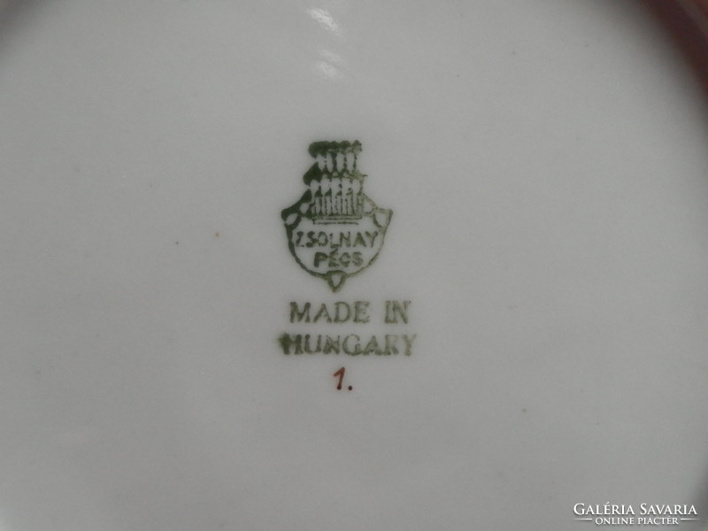 Zsolnay bowl with a hand-painted image of life