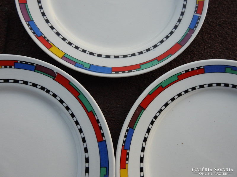Modern - érdekes mintával - tányér készlet 3 db-os