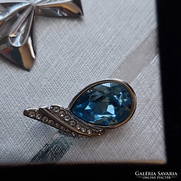 Aquamarine blue crystal pendant, fashionable decorative piece