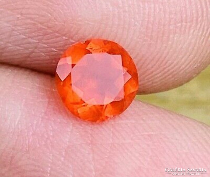 Real orange fire opal cuts from Mexico up to 0.8-1.2 Ct