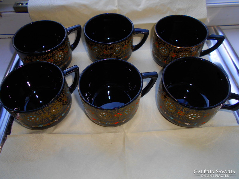 6 plastic majolica mugs with a hand-painted pattern - a beautiful handcrafted product