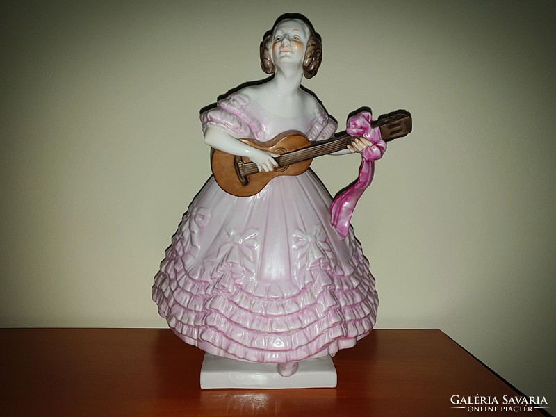 Large antique figure of Mrs. Déryn from Herend