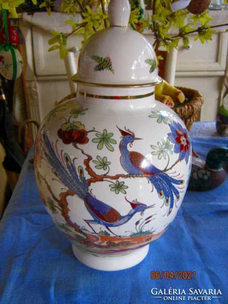  Porcelán fedeles váza madaras