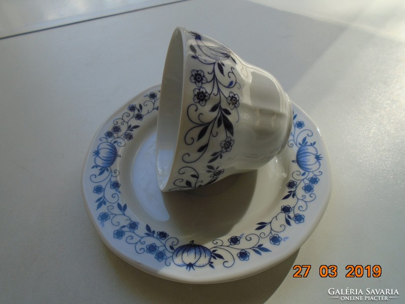 Meisseni kék hagyma mintás csésze alátéttel