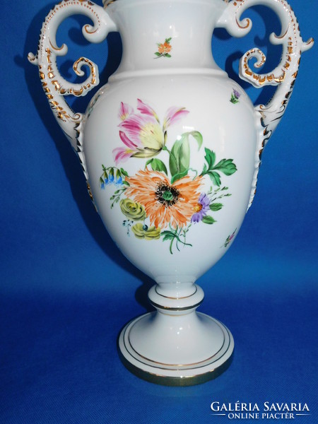 Herend's custom-painted amphora vase is the largest
