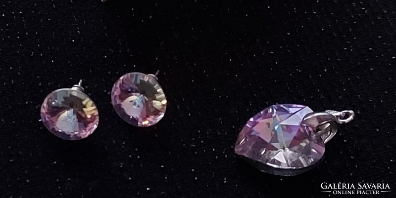Pale purple large heart-shaped crystal pendant and crystal stud earrings