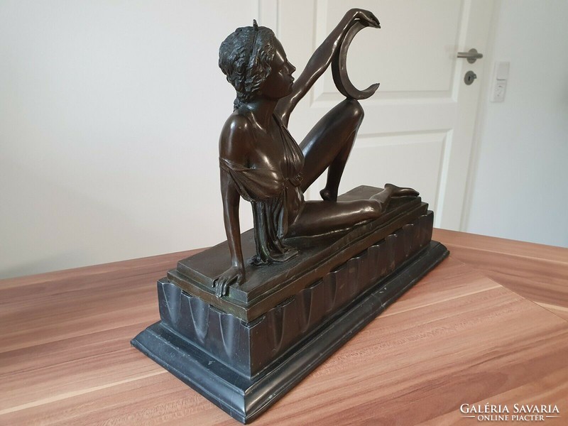 Női Bronz Szobor hatalmas méret - bronz szobor műtárgy