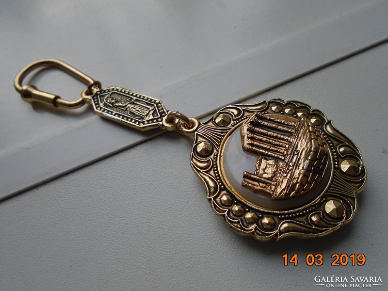 Dombor aranyozott  antikolt  Kariatidák,Erekhtheion mintával nagyon dekoratív kulcstartó vagy medál