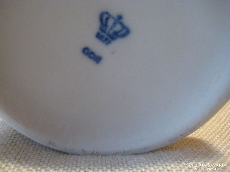 A harmónikás  ,  szép német  porcelán , szép állapot  , 18,5 cm