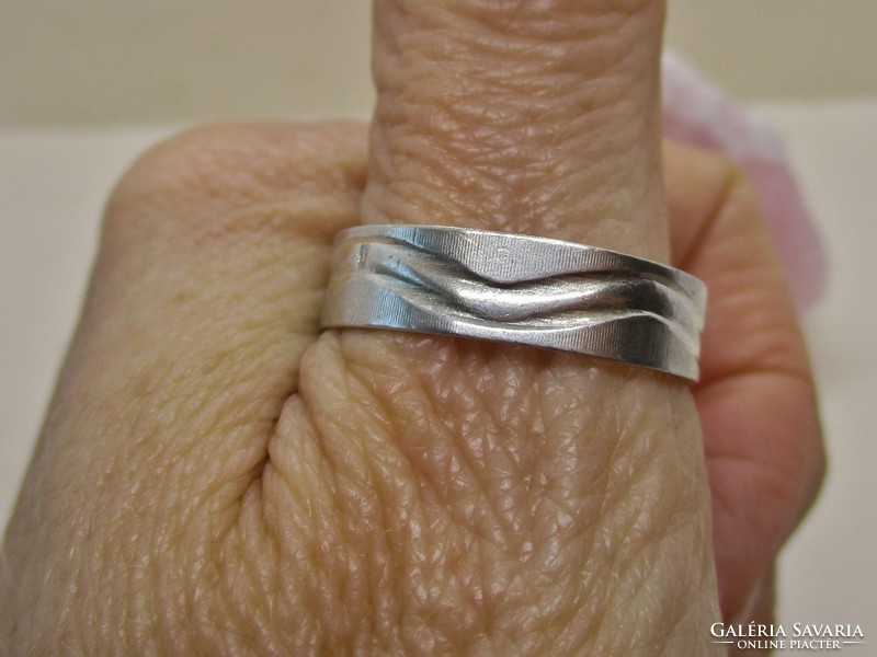 Szép régi széles ezüst karikagyűrű