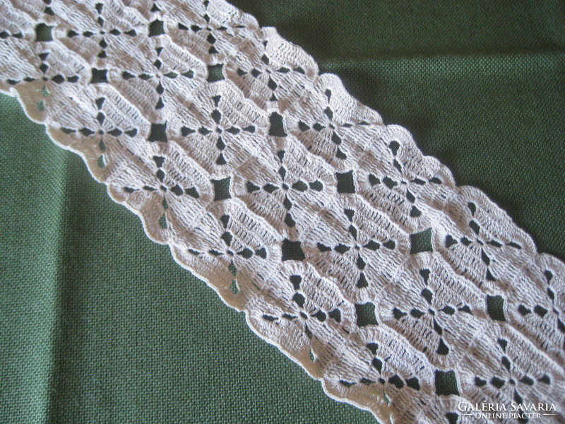 Crochet tablecloth, 70 x 15 cm