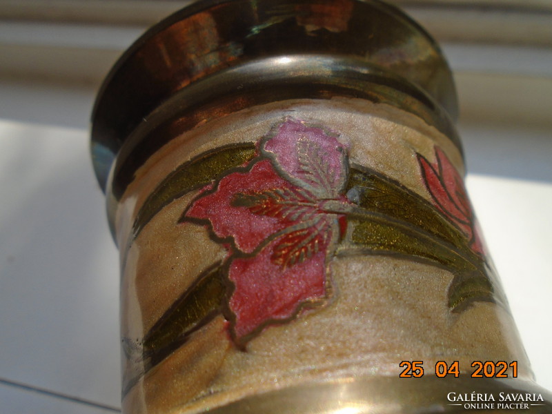 Compartment enamel with handmade iridescent floral patterns in a solid bronze lid spice rack, storage
