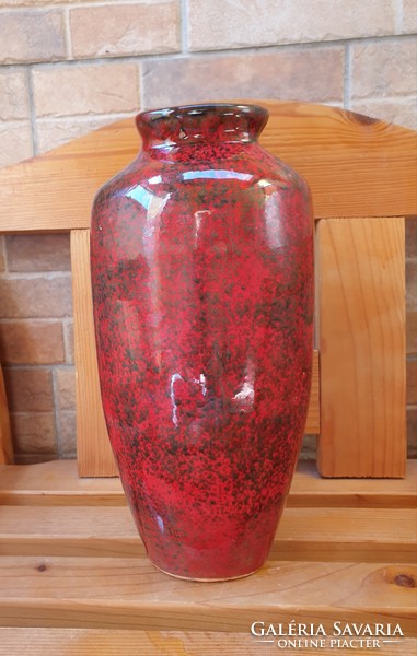 Rare pest fountain well vase booty margit