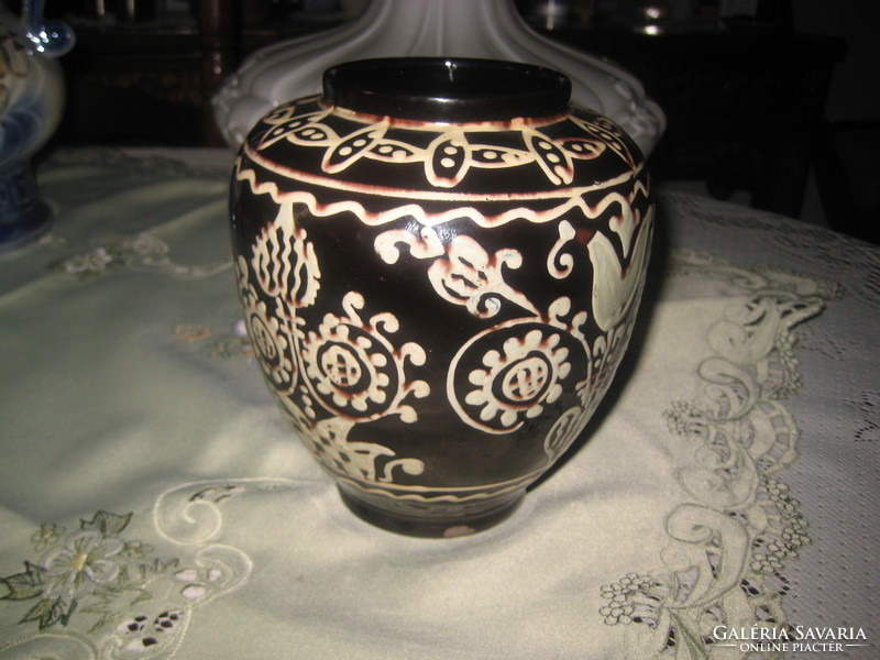 Old beautiful hand-painted vase from Hódmezővásárhely 13 x 15 cm