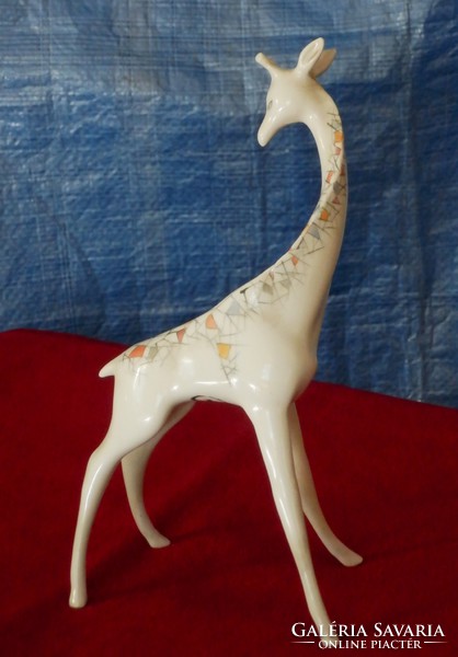 Aquincum art deco giraffe