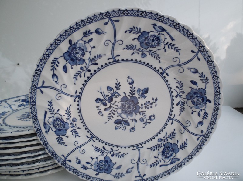 Plate - marked - English - porcelain - 20 cm - flawless