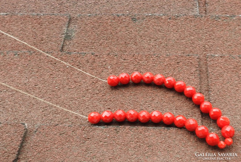 Fazettás - vörös - vérszínű gyöngyökből  nyaklánc - gyöngysor - ékszer