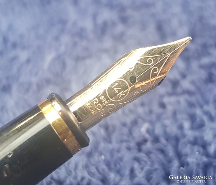 Gold-tipped antique silver quill-aurora fountain pen made for fame