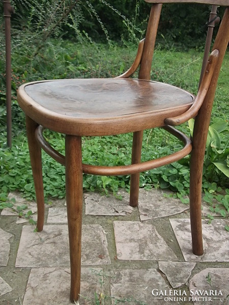 Thonet chair renovated with a beautiful pattern
