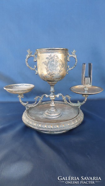 Antik, ezüstözött kehely, kupa, asztal dísz 1900-as évszámmal, sérült