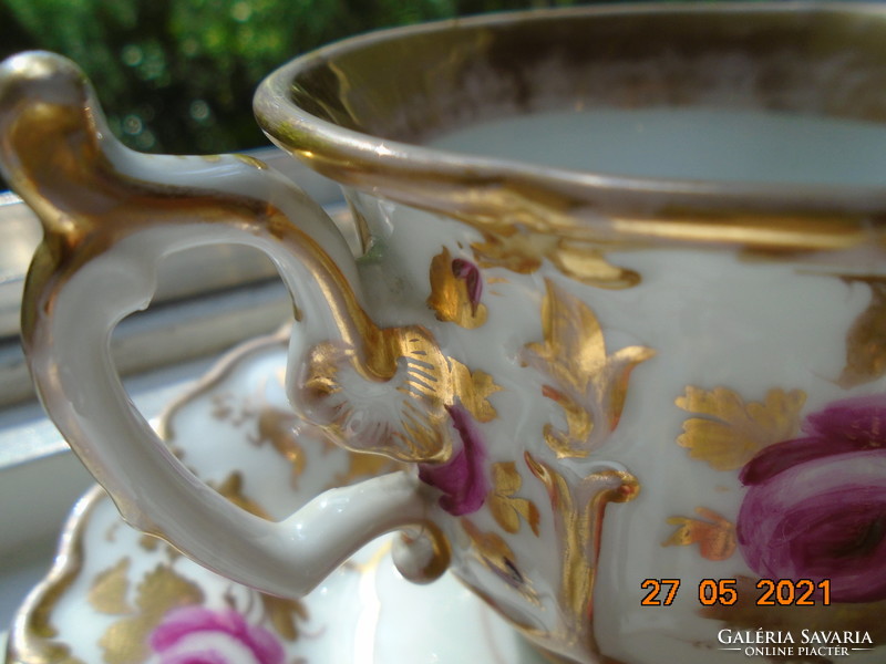 19.sz Muzeális  készlet aranyozott dombormintákkal, kézzel festet arany és rózsa mintákkal