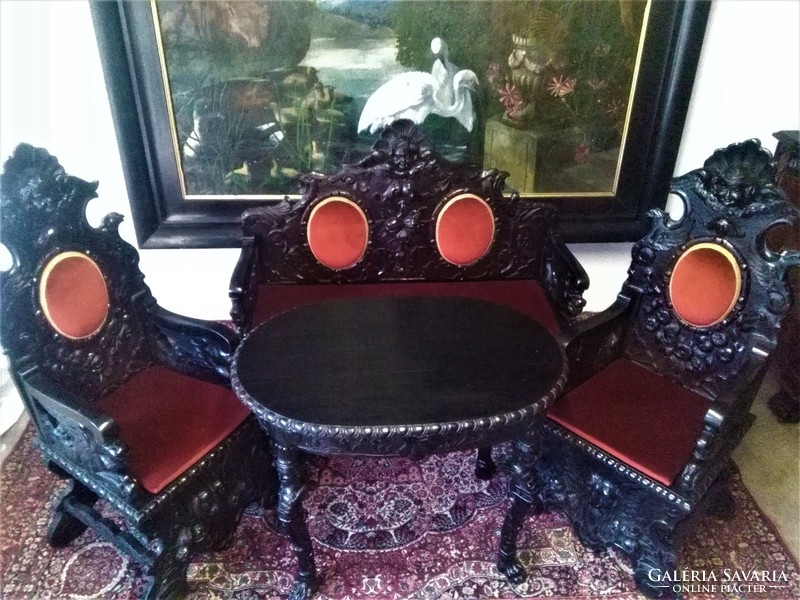 Antik kastély bútor