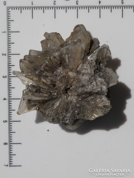 Natural, raw gypsum rose mineral from the Holy Cross Mountains. Collector's item. 33 grams