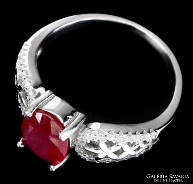 Valódi modern stílusú rubin  ezüstgyűrű 8 as ( 18) meret ¹