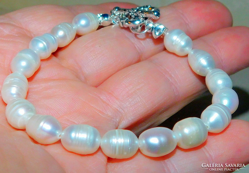 Off-white Japanese biwa genuine pearl bracelet with ornate clasp