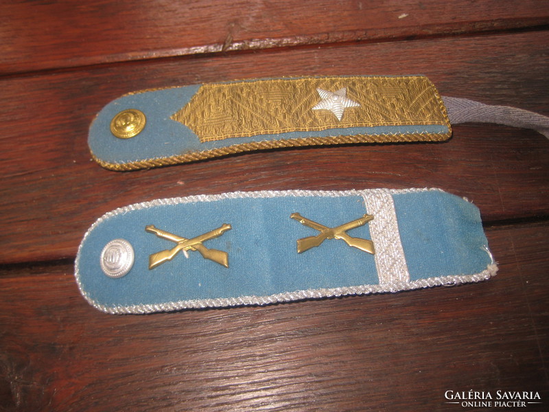 Bm. Old insignia, major and sergeant