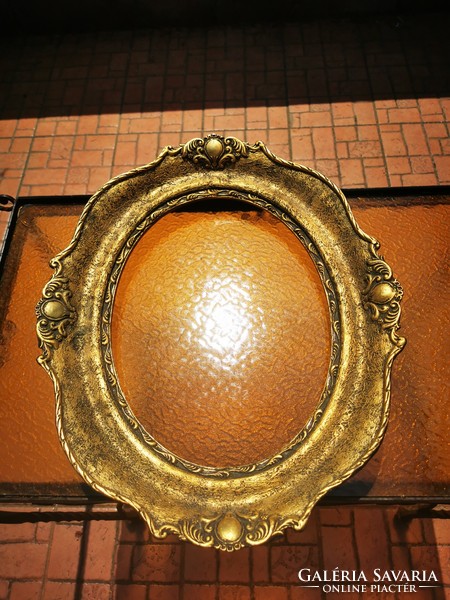 Oval blondel photo frame