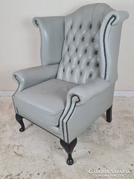 A354 beautiful original chesterfield queen anne leather armchair