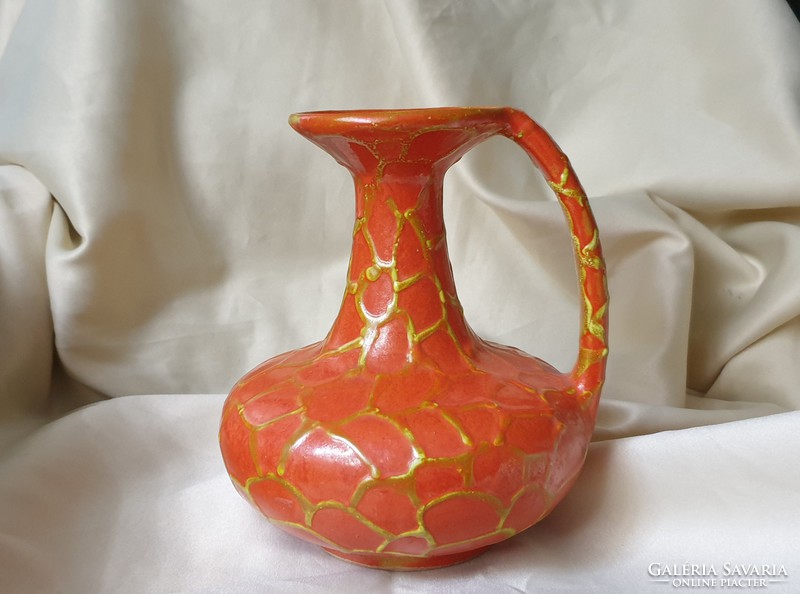 A rare ceramic vase by János Majoros was judged
