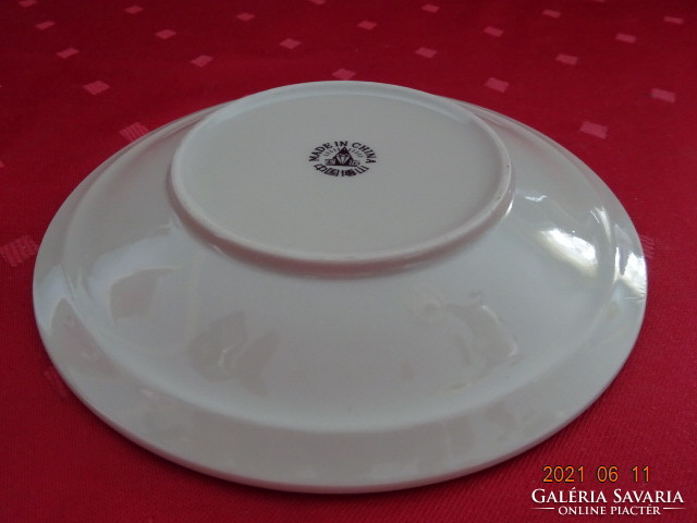 Chinese porcelain teacup coaster, diameter 15.5 cm. He has!