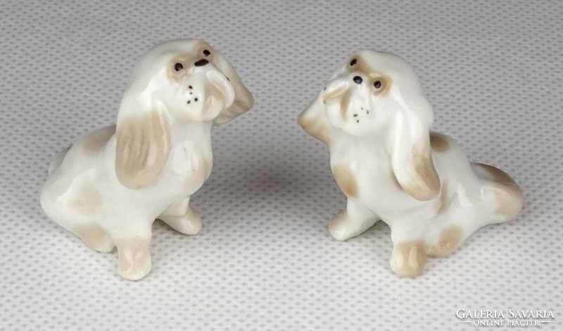 1E982 Régi hibátlan kisméretű palotapincsi porcelán kutya pár
